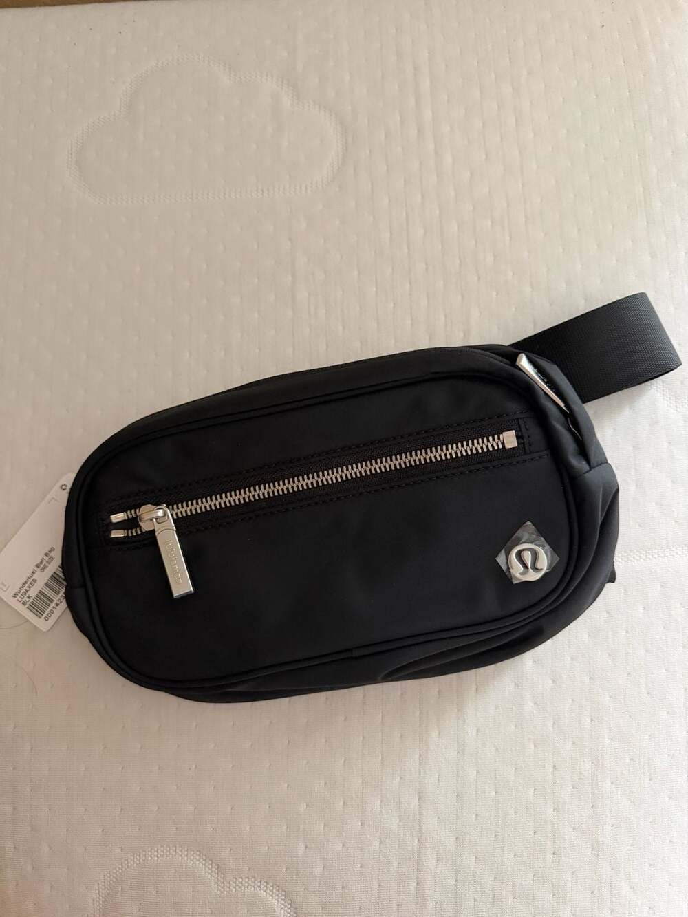 NWT Lululemon Wunderlust Belt Bag in Black